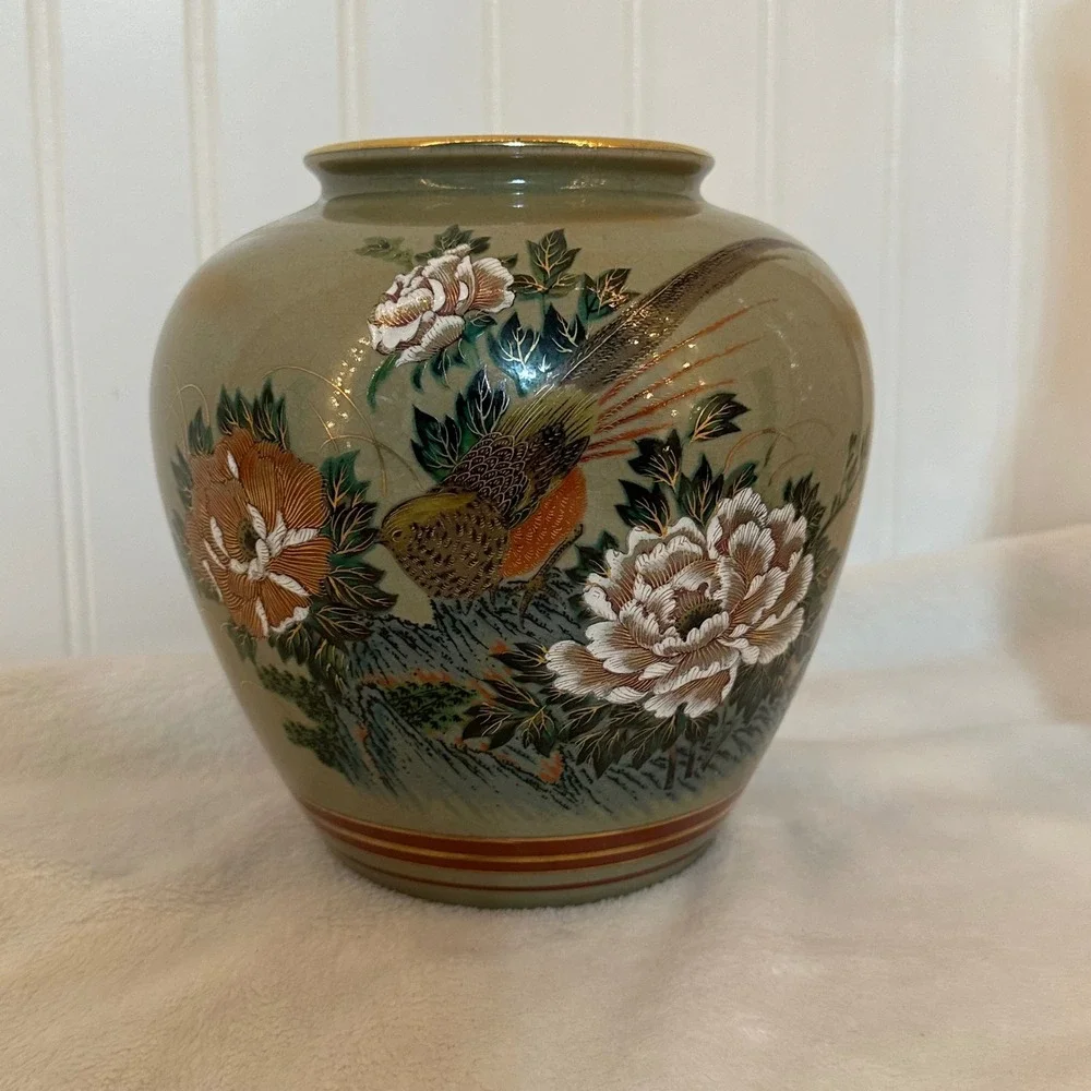 Satsuma Floral Bird Vase Home Decor 8 Green Excellent Crackle Glaze Peony Vntge